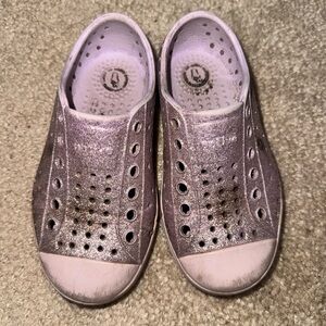 Native Shoes Toddler Glitter Slip-On Sneakers Purple Sparkle C7 Lightweight